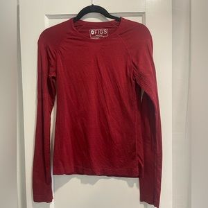 Figs Salta performance under scrub in red